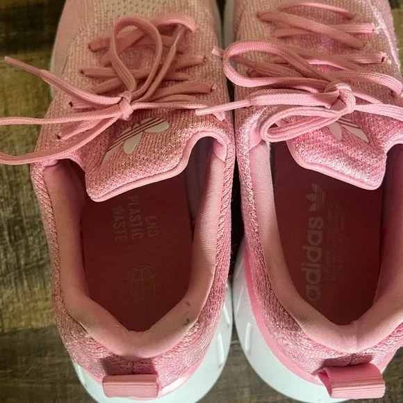 ADIDAS Swift Run 22 Women size
9 Sneaker PINK Sneaker
Lightweight Summer - Picture 8 of 11